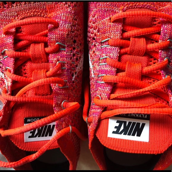 Nike Women Flyknit Zoom Agility Training Shoe - Picture 4 of 8